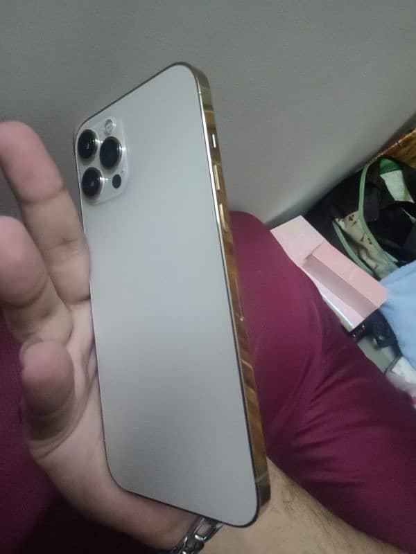 Iphone 12 Pro Max 4
