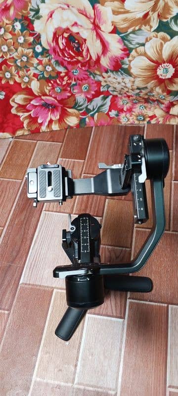 DJI RS3 Mini gimbal 3