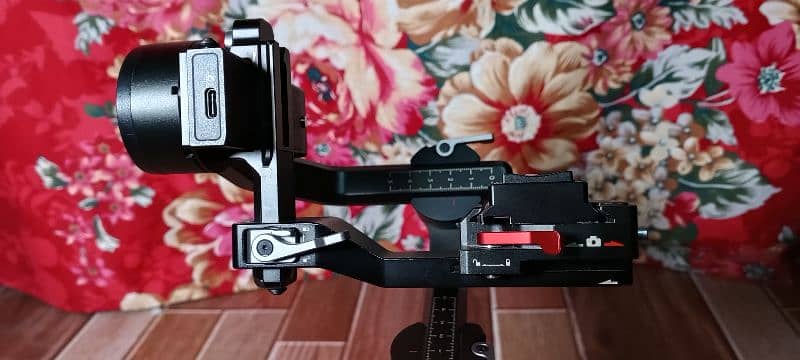 DJI RS3 Mini gimbal 8