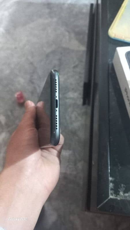 I PHONE 11 JV NON PTA 2