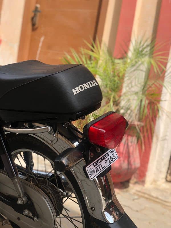 Honda cd70 2024 black 5