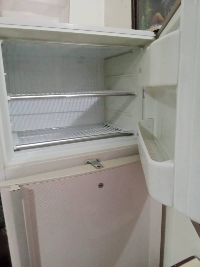 Dawlance Fridge, Full Size 2