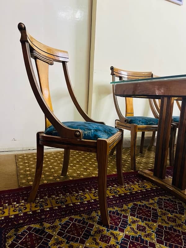 Dining table of 8 1