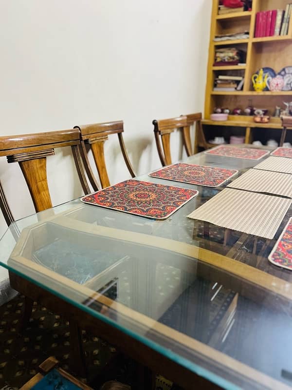 Dining table of 8 4