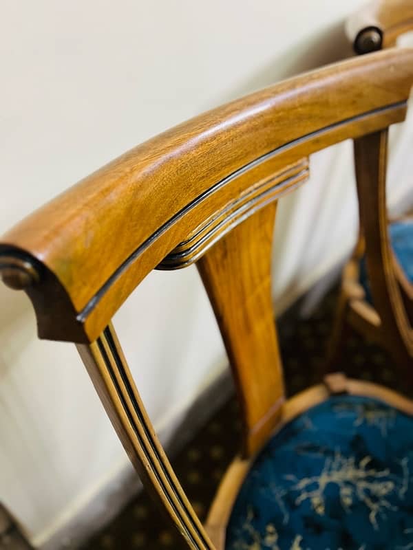 Dining table of 8 5