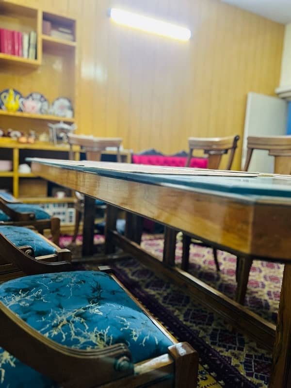 Dining table of 8 8