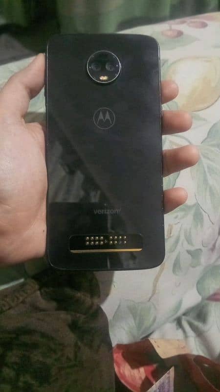 Motorola Z3 play 4/64  beast for gaming 1