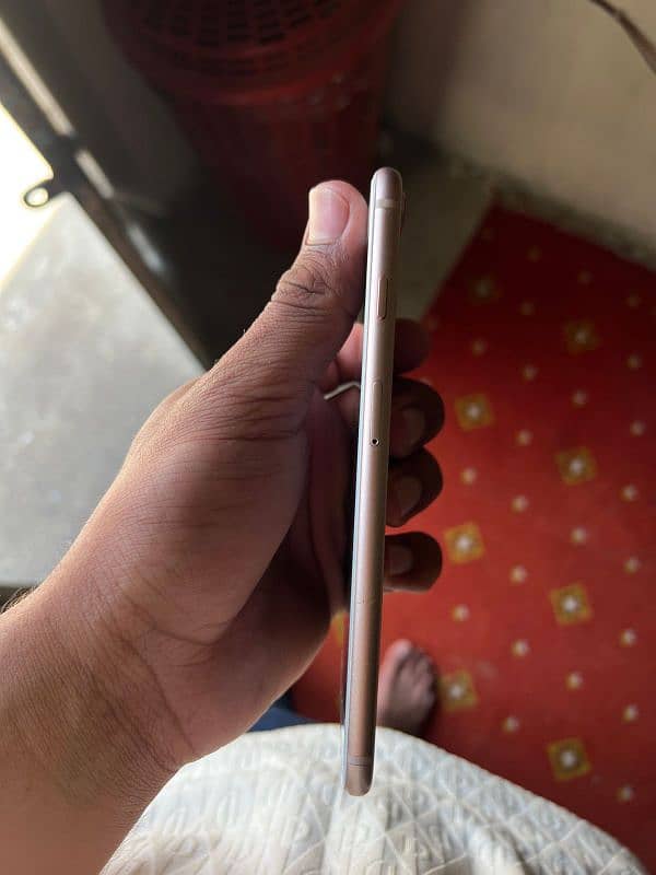 IPHONE 8 PLUS 2