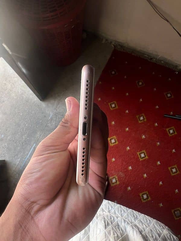 IPHONE 8 PLUS 4