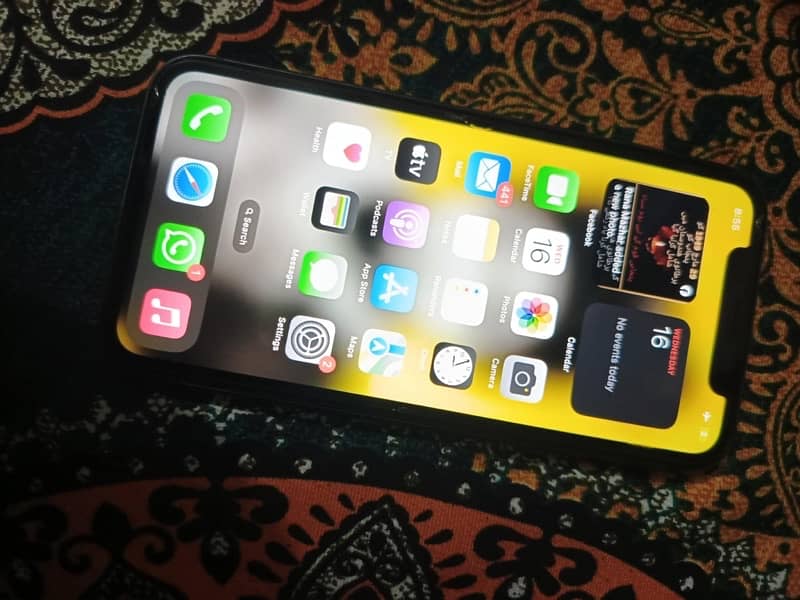 iPhone 11 jv 128 gb urgent sale 0