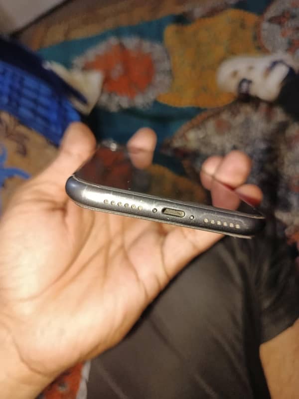 iPhone 11 jv 128 gb urgent sale 4