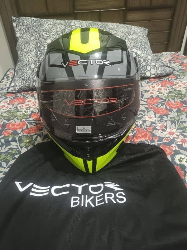 brand new helmet, Vector Bikers 0316*497*3033 1