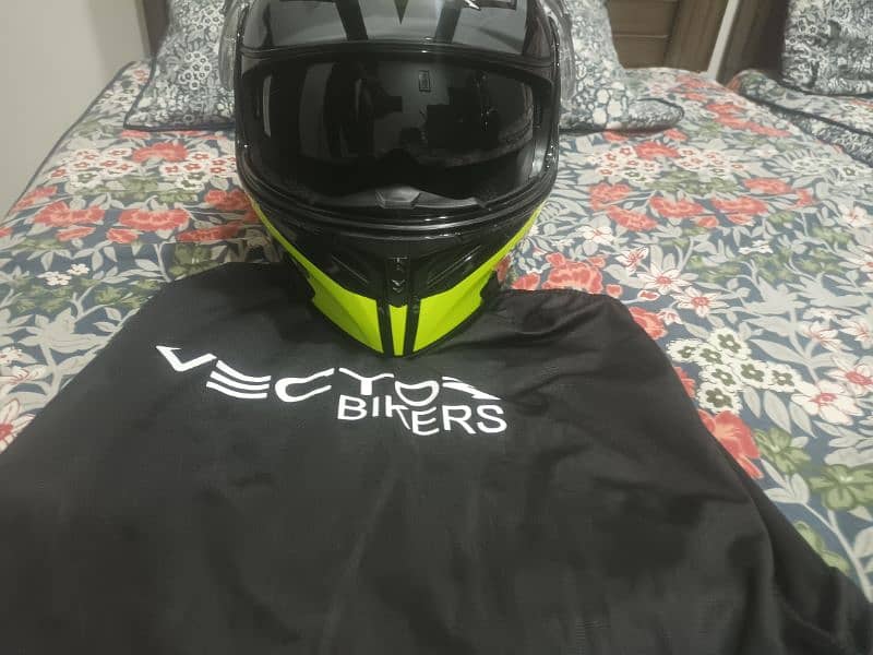 brand new helmet, Vector Bikers 0316*497*3033 3