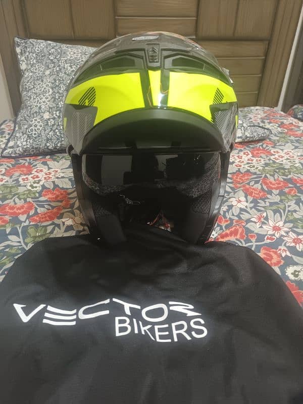 brand new helmet, Vector Bikers 0316*497*3033 4
