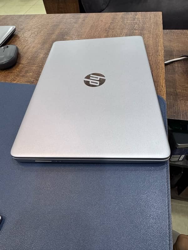 HP i7 10 Generation 340S G7 2