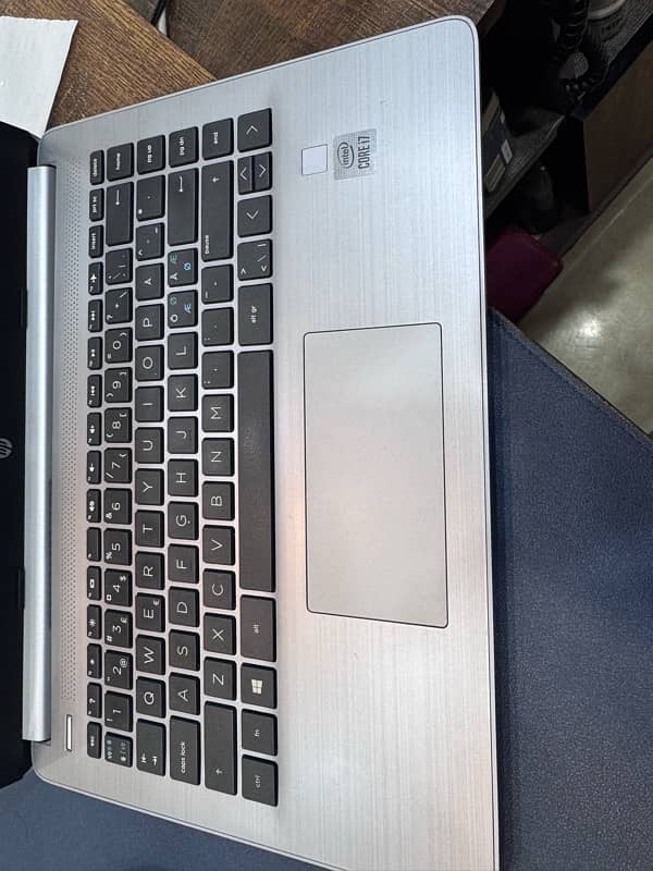 HP i7 10 Generation 340S G7 5