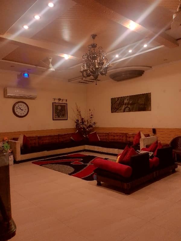 23 Marla Almost New Condition House 5 Bed Attach Bath 80 Feet Road Best For Multiple Used 0