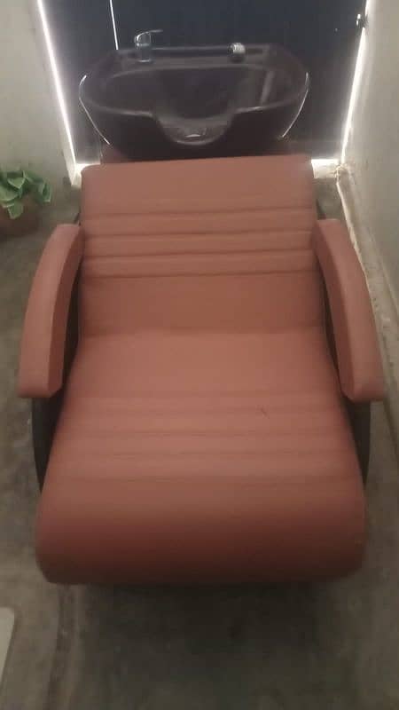 Barber chair/Cutting chair/Massage bed/ Shampoo unit/ wash point 1