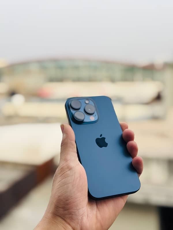 I PHONE 15 pro factory unlock 1