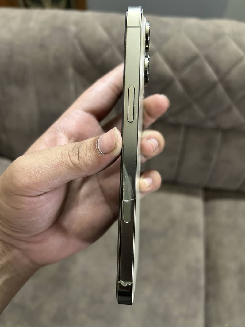 Iphone 14pro max JV LLA variant 1