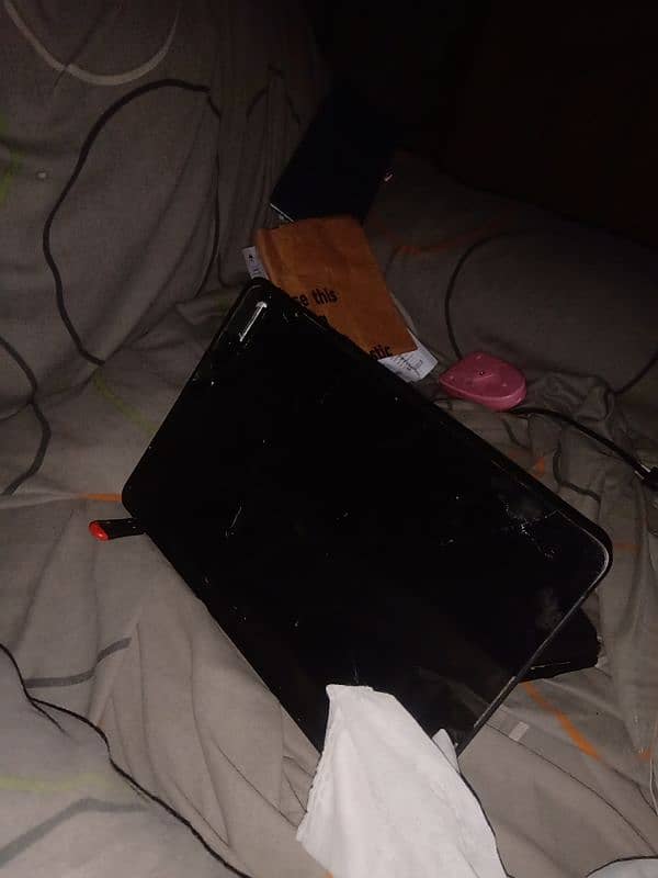 lg pad 4