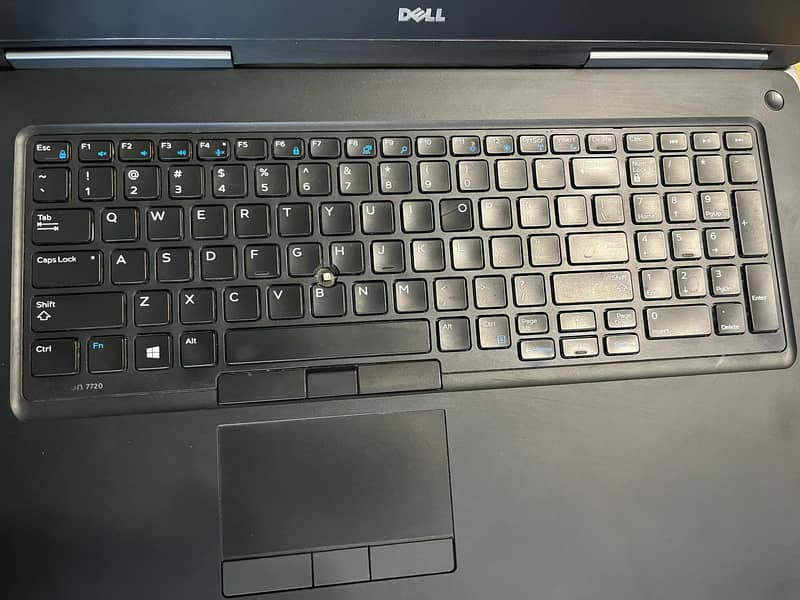Dell Precision 7720 – Core i7 | NVIDIA 6GB | Pro Workstation 8