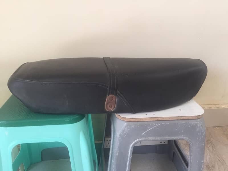 Suzuki sprinter genuine seat for sale in Karachi. 2