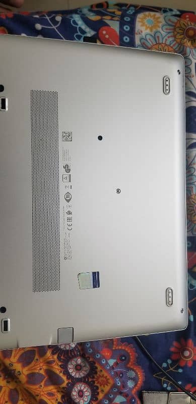 HP elitebook 830 8th generation (quad core) 1