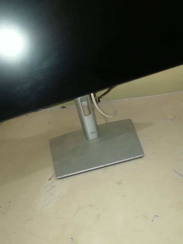 Dell Led 24inch boder les 1