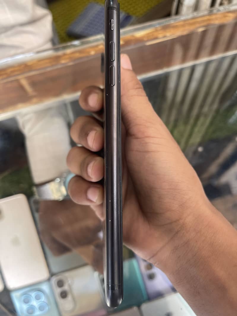 iPhone 3