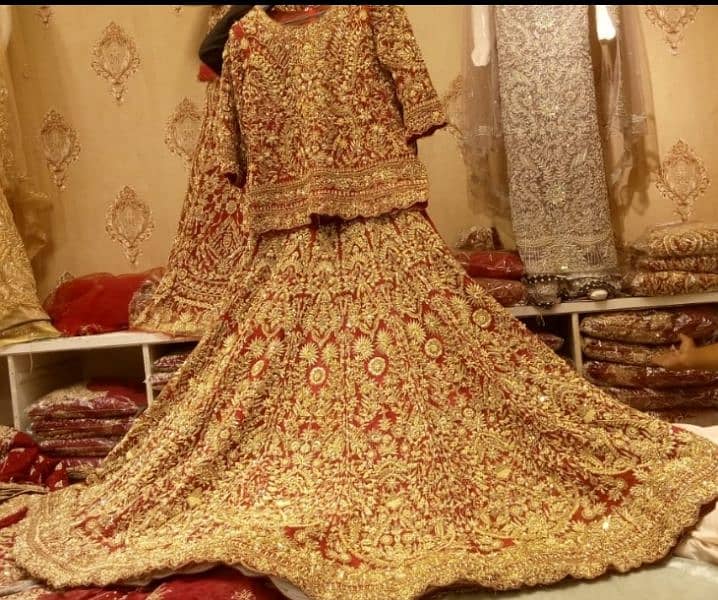 Bridal Lehnga branded unique design with full flare attached cancan 3