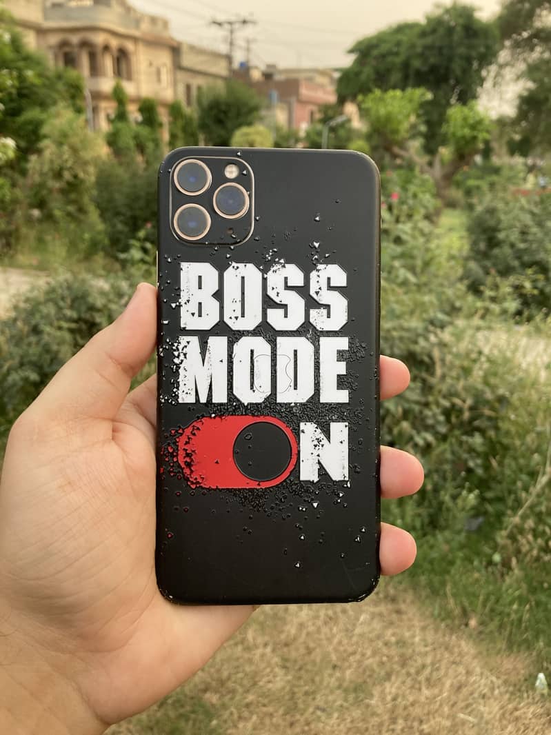 iPhone 11 Pro Max 0
