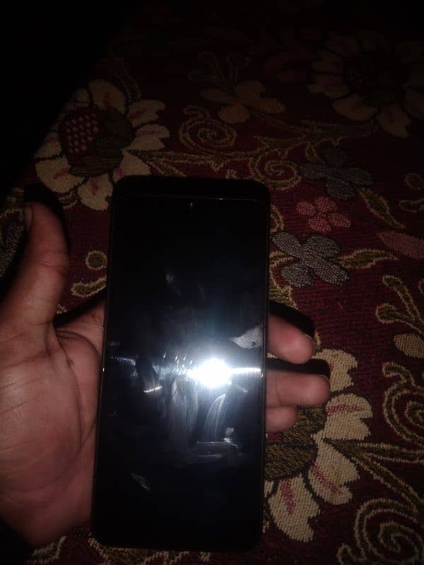 Vivo s1 4gb ram 128 memory over All good just penal hang 1