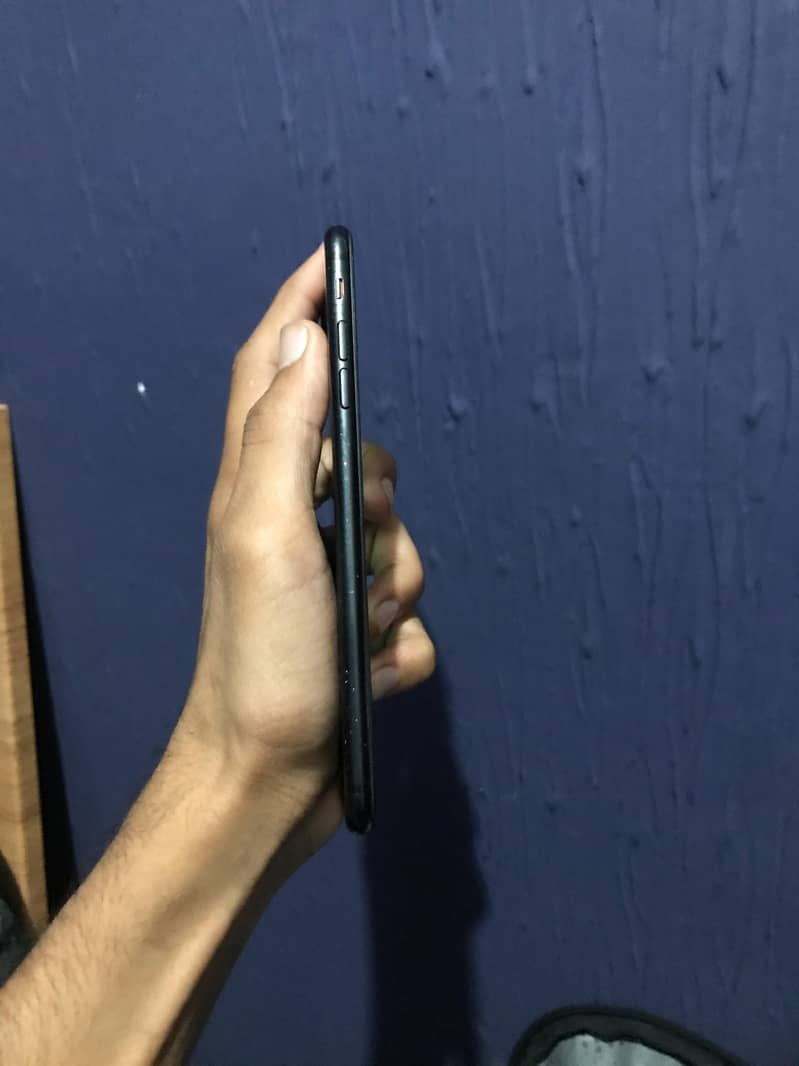 Iphone 7 plus 128gb PTA approved 3