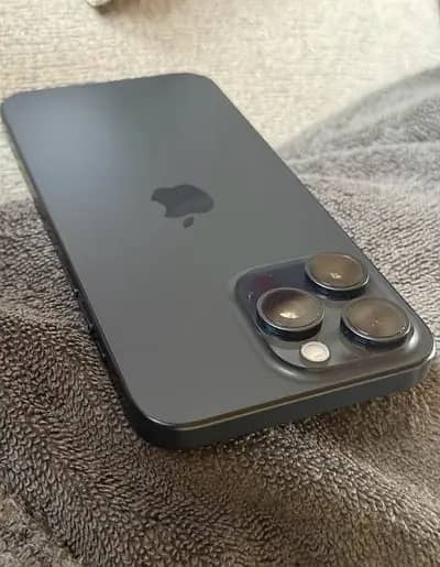Apple iPhone 15 Pro Max 0