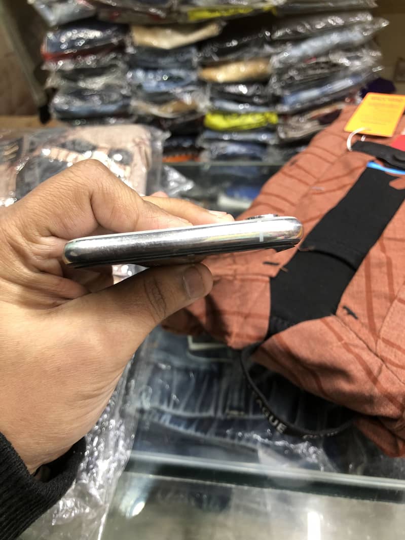 Apple iPhone xs- Single +Eim SIM Approved 4