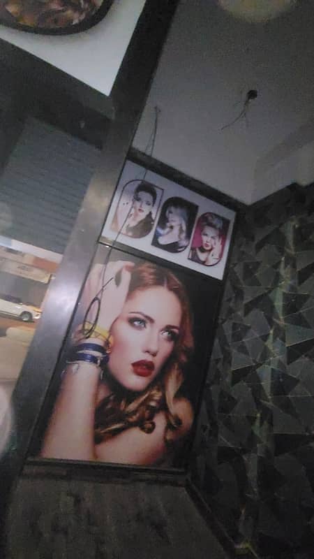 Shop for rent with attached washroom basement near master juice 4