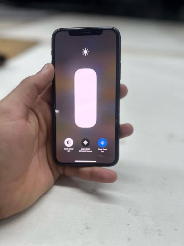 i phone x 64gb pta aprove with originall charger 0