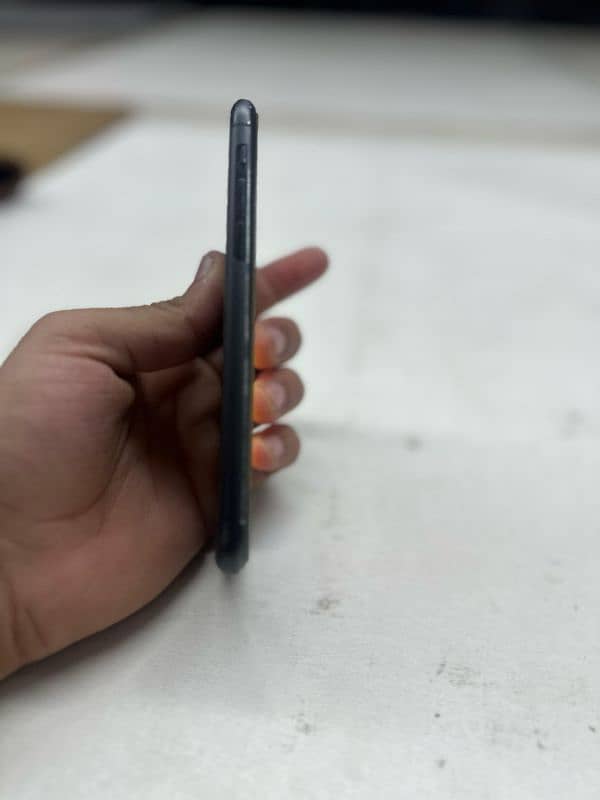 i phone x 64gb pta aprove with originall charger 2