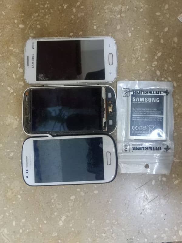 Samsung S3 Mini and 2 other mobile 0