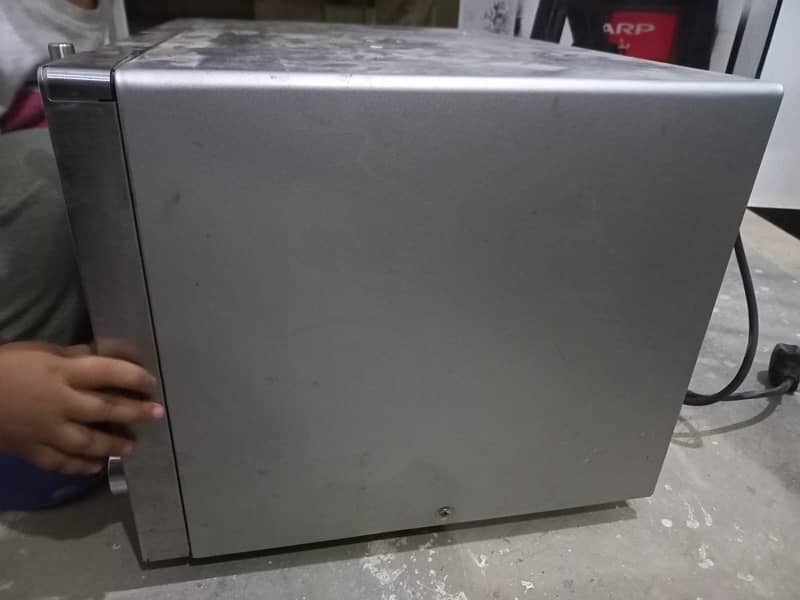 Black & Decker, Microwave with Grill, UAE brand 2