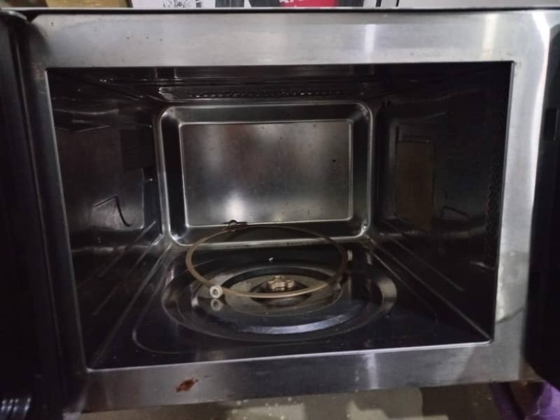 Black & Decker, Microwave with Grill, UAE brand 4