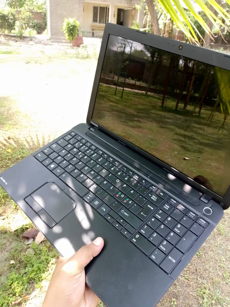Toshib Satellite 3rd gen 4gb Ram 128GB SSD 15.6″ HD LED 4