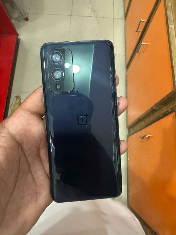 oneplus9 5G 8/128 BACK CHANGE BAKI ALL OKK NO SHADE NO DOT 5