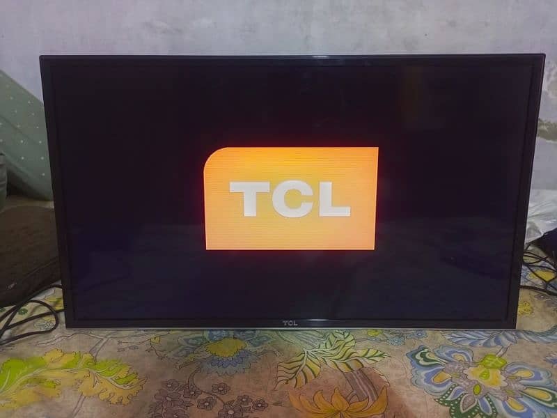 33" Android Led Tv TCL original 3