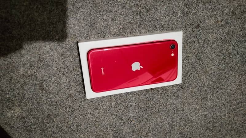 iPhone SE 2022 Non PTA Complete Box Product Red 0
