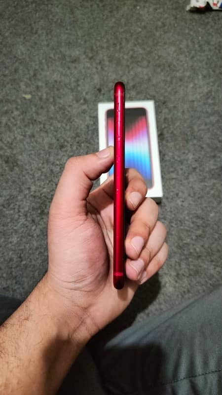 iPhone SE 2022 Non PTA Complete Box Product Red 7