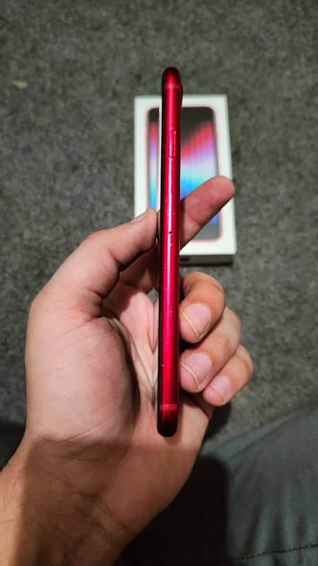 iPhone SE 2022 Non PTA Complete Box Product Red 8