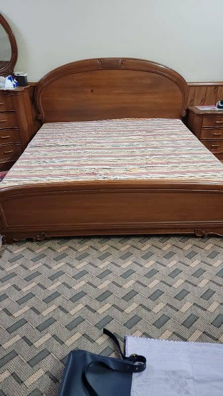 Bedroom set with 2 Side tables and dressing table 1