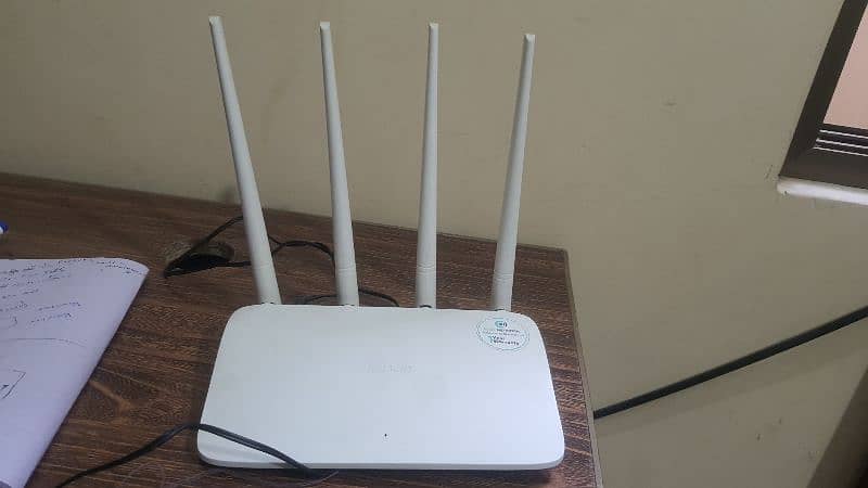 Tenda F6 300Mbps Router 0